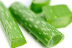 蘆薈涂在臉上發(fā)癢是怎么回事？蘆薈涂在臉上發(fā)癢怎么辦？[圖]