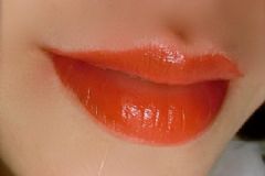 啞光和鏡面口紅哪個(gè)好？啞光口紅和鏡面口紅區(qū)別[圖]