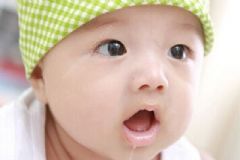 寶寶的哪些小動作會影響乳牙生長？寶寶長牙有哪些身體癥狀？[圖]