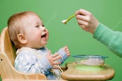 寶寶輔食添加有哪些注意事項？寶寶不能吃哪些輔食？[圖]