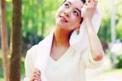 夏季異常出汗能預(yù)示疾病？汗液是腥臭味的怎么回事？[圖]