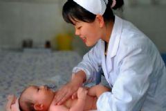 嬰兒撫觸怎么做？嬰兒撫觸的好處有哪些？[圖]