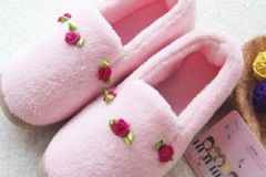 產(chǎn)婦穿月子鞋的好處有哪些？選購月子鞋的小竅門有哪些？[圖]