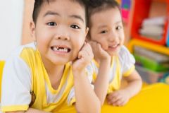 怎樣防止嬰幼兒蛀牙？可以預(yù)防蛀牙的食物有哪些？[圖]