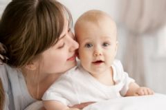 女人哺乳期怎么保養(yǎng)乳房？女人哺乳期怎么喂奶不會傷害乳房？[圖]