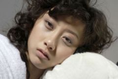 睡不好頭痛怎么辦？睡不好眼睛有黑眼圈怎么辦？[圖]