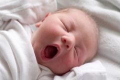 幼兒如何保護(hù)眼睛？如何避免幼兒眼睛損傷？[圖]