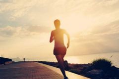 跑步能治療近視嗎？跑步會(huì)降低近視嗎？[圖]