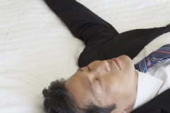 癲癇發(fā)作仍跑完馬拉松 癲癇發(fā)作時如何處理？[圖]