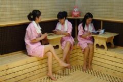 汗蒸后臉上長了痘痘怎么回事？怎么有效預(yù)防臉上長痘痘？[圖]