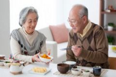 老年人便秘的調(diào)理方法有哪些？老年人便秘如何緩解最好？[圖]
