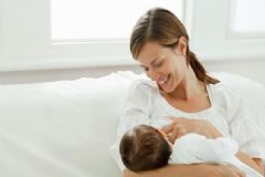 母乳喂養(yǎng)寶寶的好處有哪些？母乳怎樣喂養(yǎng)最健康？[圖]