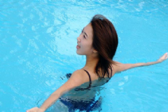 女人游泳后按摩好嗎？游泳后能做按摩嗎？[圖]
