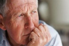 老年抑郁癥的癥狀有哪些？老年抑郁癥該怎樣治療？[圖]