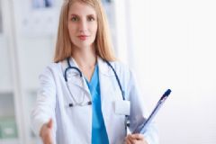 鼻咽癌的癥狀有哪些？鼻咽癌的治療方法是什么？[圖]