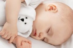 寶寶睡覺總醒的原因有哪些？如何培養(yǎng)寶寶的睡眠習慣？[圖]