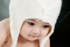 嬰兒濕疹需要去醫(yī)院嗎？吃母乳寶寶長濕疹媽媽不能吃什么？[圖]