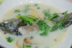孕婦產(chǎn)后應(yīng)該怎么催奶？孕婦產(chǎn)后吃什么食物奶水多？[圖]