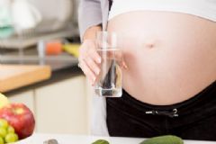 懷孕期間分泌物發(fā)黃怎么辦？孕婦分泌物發(fā)黃怎么辦？[圖]