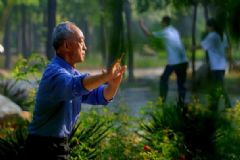 清晨老人養(yǎng)生必做哪些事？老年人晨練有哪些注意事項(xiàng)？[圖]
