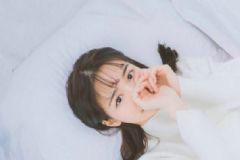 眼睛里有紅血絲怎么調(diào)理恢復(fù)？怎樣緩解調(diào)理眼睛紅血絲癥狀？[圖]