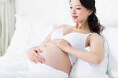 懷孕后準(zhǔn)媽媽有哪些變化？冬季孕婦該如何保?。縖圖]