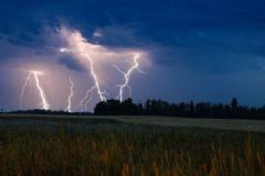 打雷可以用空調(diào)嗎？打雷下雨用空調(diào)危險(xiǎn)嗎？[多圖]