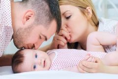 哺乳期月經(jīng)來了又停是咋回事？喂奶期月經(jīng)來了又停怎么辦？[圖]