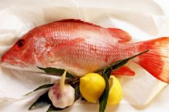 寶寶皮膚過敏能吃魚嗎？寶寶皮膚過敏可以吃魚嗎？[圖]