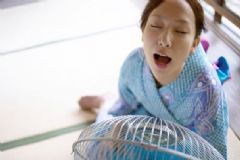 10歲女孩電風(fēng)扇吹臉一夜面癱，吹電扇為什么會面癱？[多圖]