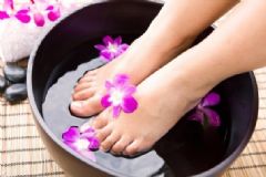 夏季泡腳有什么好處？夏天泡腳的好吃有哪些？[圖]