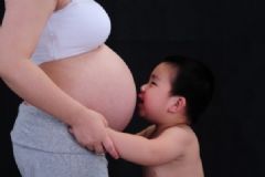 剖腹產(chǎn)后五個月懷孕怎么辦？剖腹產(chǎn)后5個月又懷孕咋辦？[圖]