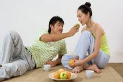 產(chǎn)后減肥做什么運動？產(chǎn)后減肥吃什么食物好？[圖]