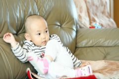兒童常翹二郎腿有什么危害？?jī)和＼E二郎腿的危害[圖]