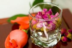 玫瑰花茶能以豐胸嗎？玫瑰花茶的豐胸效果[圖]