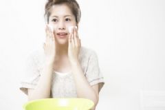 掉頭發(fā)用白醋洗頭好嗎？掉頭發(fā)用醋洗好嗎？[圖]