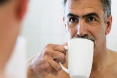 男人怎么預(yù)防腎結(jié)石？腎結(jié)石患者的飲食忌宜有哪些？[圖]