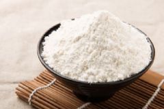 面粉面膜的制作與功效有哪些？面粉敷臉的功效與作用[圖]