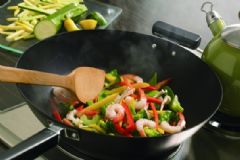 炒菜時油濺到臉上怎么辦？炒菜油濺到臉上怎么辦？[圖]
