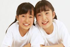 亂用化妝品或可導致兒童性早熟？男女孩性早熟有什么表現(xiàn)？[圖]