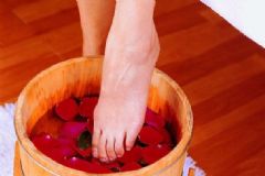 熱水泡腳的好處是什么？熱水泡腳的注意事項[圖]