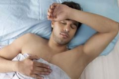 男人為什么會(huì)打鼾？男人睡覺打鼾怎么辦？[圖]