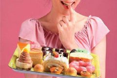 哪些壞習慣容易誘發(fā)糖尿?。咳菀滓鹛悄虿〉牧晳T有哪些？[圖]