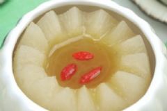 喉嚨痛咳嗽吃什么好的快？咽喉痛咳嗽吃什么食物？[圖]