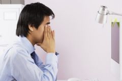 長期用電腦會脫發(fā)嗎？經(jīng)常用電腦脫發(fā)吃什么好？[圖]