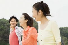 食療如何預(yù)防青春痘？預(yù)防青春痘可以吃些什么？[圖]