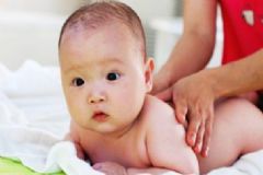 嬰兒屁股上有個(gè)硬疙瘩是什么原因？嬰兒屁股有硬塊怎么辦？[圖]