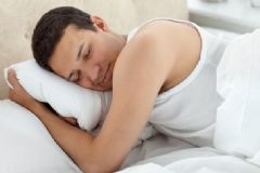 晚睡對男人的危害有哪些？晚睡對男性有哪些影響？[圖]