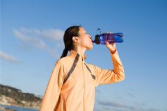喝水怎么喝比較健康？健康的喝水方法是什么？[圖]