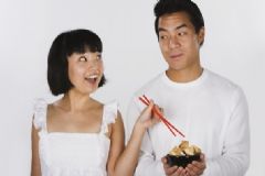 大便干燥黑色是怎么回事？大便干燥黑色什么原因？[圖]